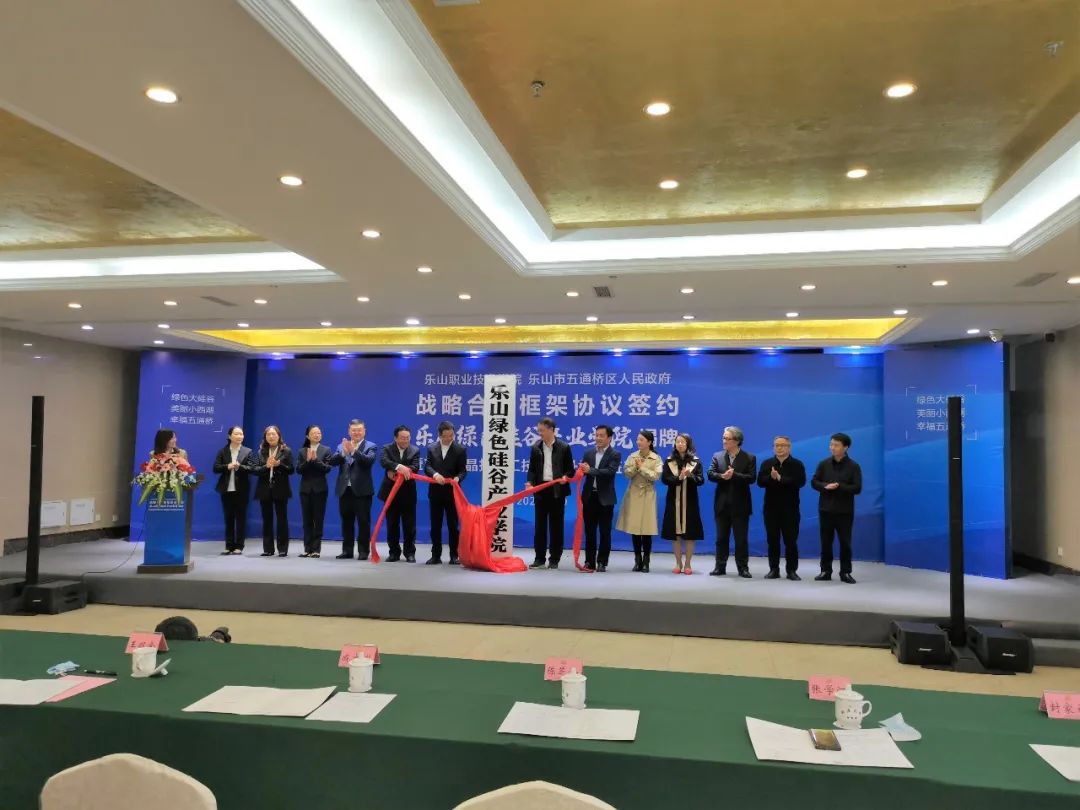 B44C0350AAC3E2310E0B4348B8D_608047AC_18B7A.jpg?e= 图片