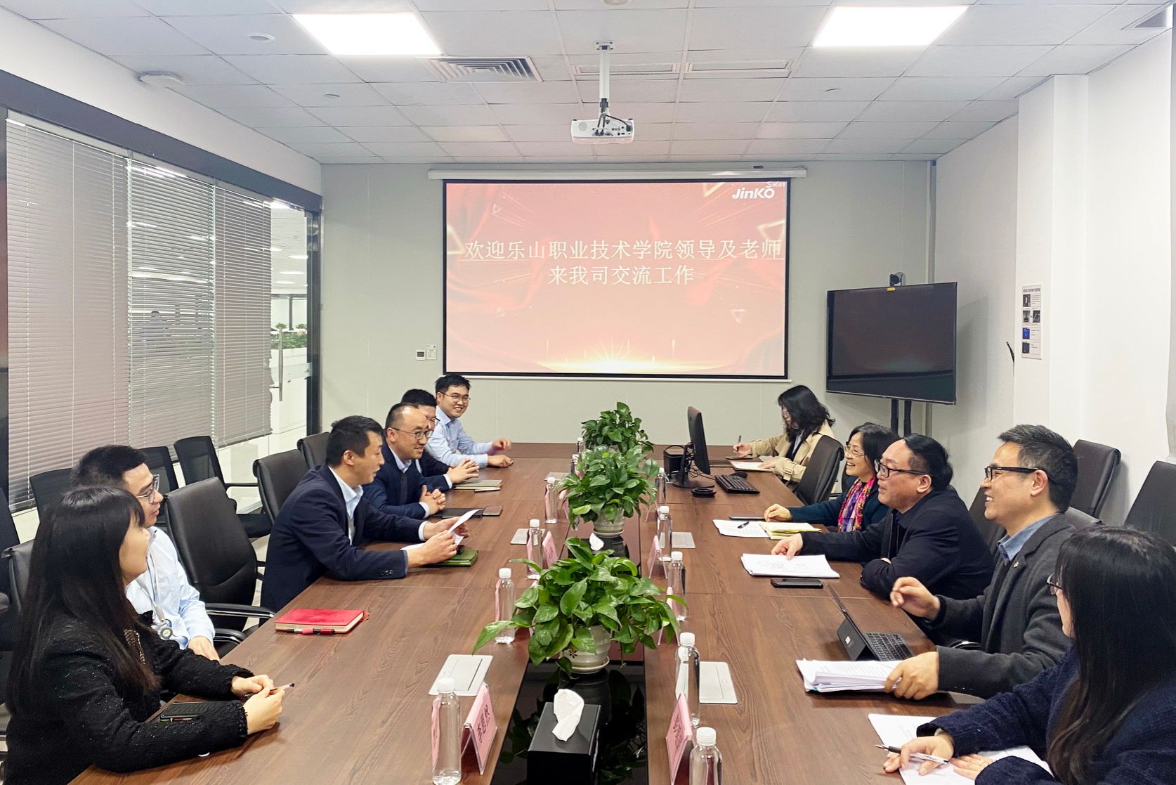 09F84A70A093D08ADB288551557_75A9FB20_45064.jpg?e= 尊龙Z6官方网站