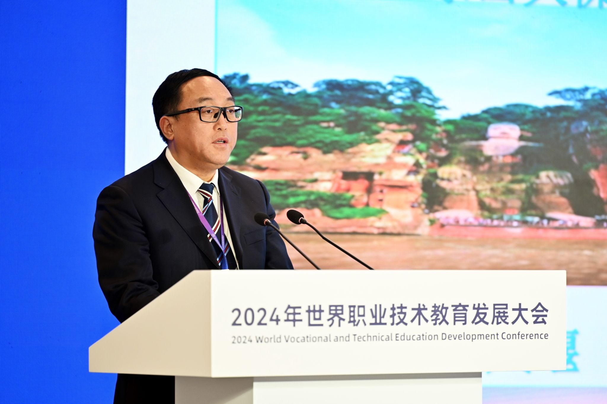 尊龙Z6官方网站