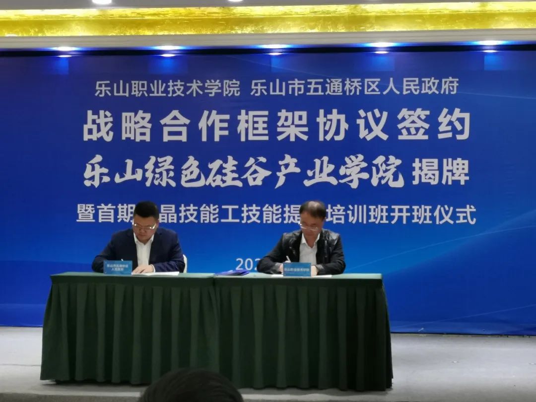 B0B58BE1E12293D9785E15A0F93_17093AFE_18748.jpg?e= 图片