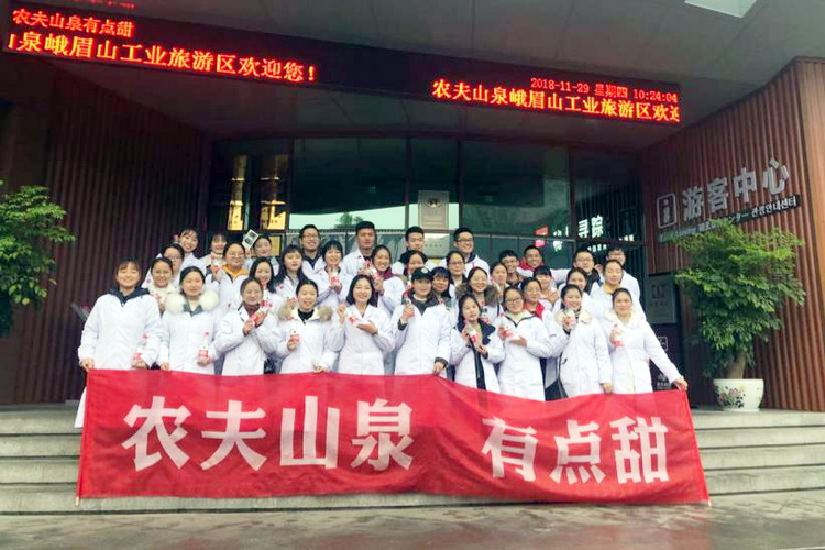 3F8E21BB69E744AF40D8F4DCF3D_35C710AF_252E7.jpg?e= 3F8E21BB69E744AF40D8F4DCF3D_35C710AF_252E7.jpg?e=