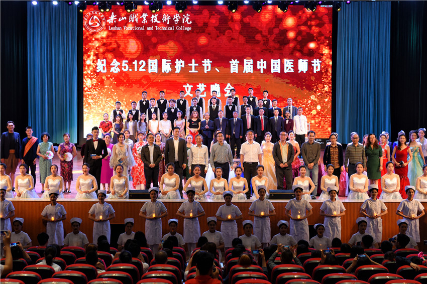 9B055EAA9D7741ECF40201EC17C_CD2AA1FA_46A24.jpg?e= 9B055EAA9D7741ECF40201EC17C_CD2AA1FA_46A24.jpg?e=