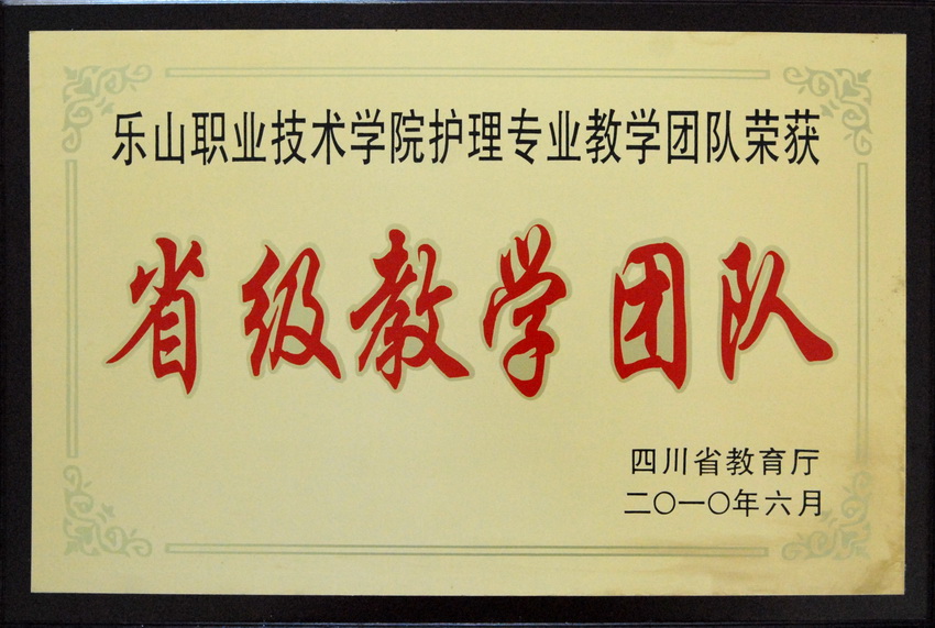 5BFC9D7C7B4B14663E1007C32D8_AE524BEF_2C1BD.jpg?e= 5BFC9D7C7B4B14663E1007C32D8_AE524BEF_2C1BD.jpg?e=
