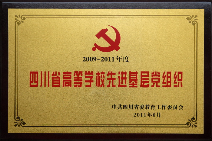 D07CF7BDF10E59A25C5D6679BB5_206DB603_2BA62.jpg?e= D07CF7BDF10E59A25C5D6679BB5_206DB603_2BA62.jpg?e=