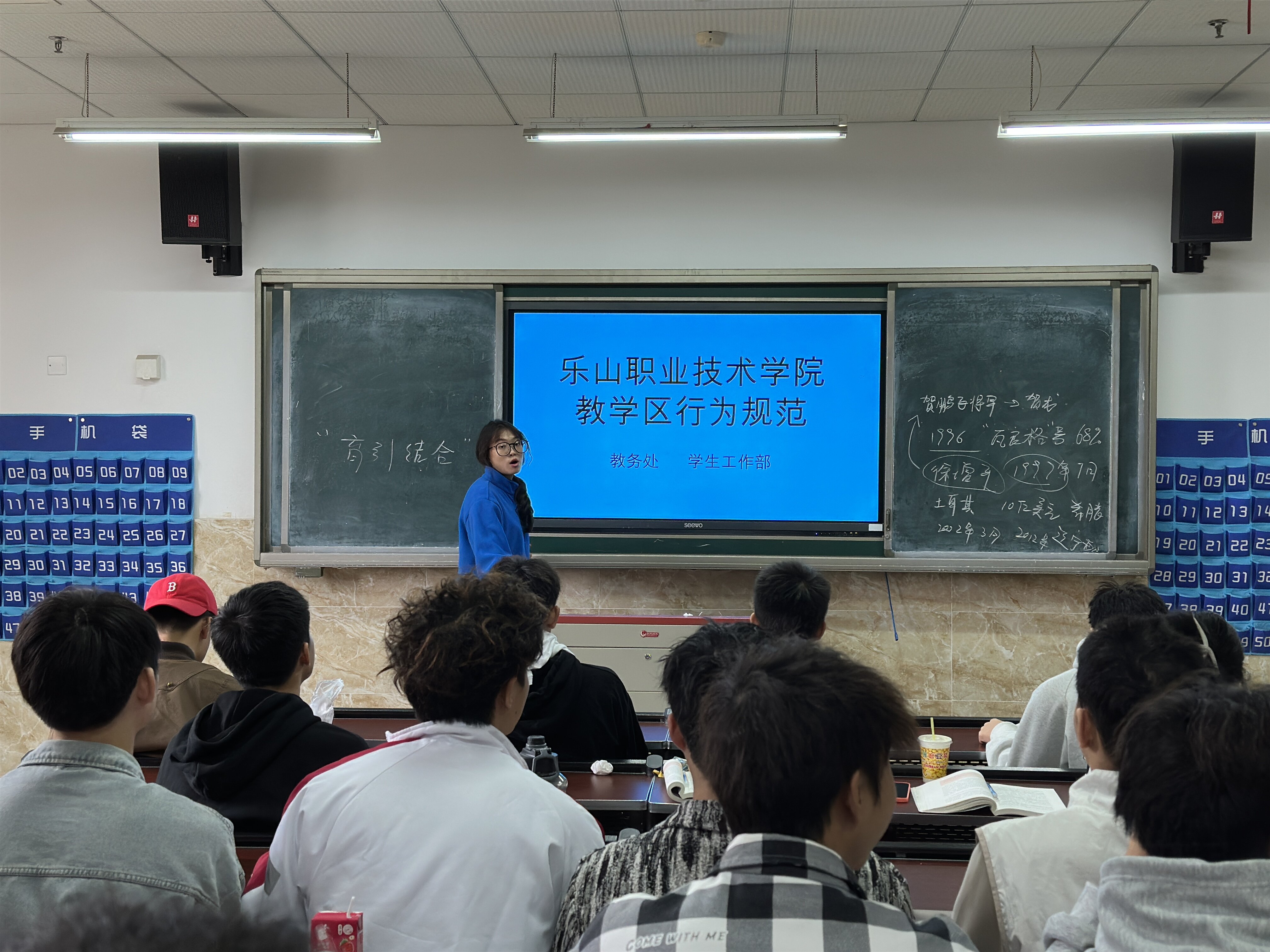 69A31ABF0439DB28E8A2286460A_1C4EE3BF_162F74.jpg?e= 69A31ABF0439DB28E8A2286460A_1C4EE3BF_162F74.jpg?e=