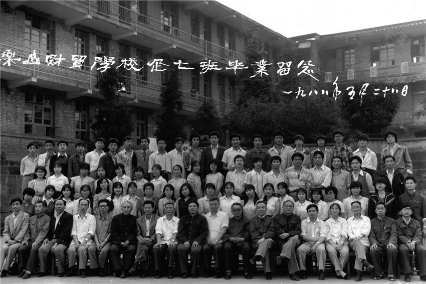 BD9D7C18F8D89884D7624A4FEB7_524D87EE_25C32.jpg?e=
