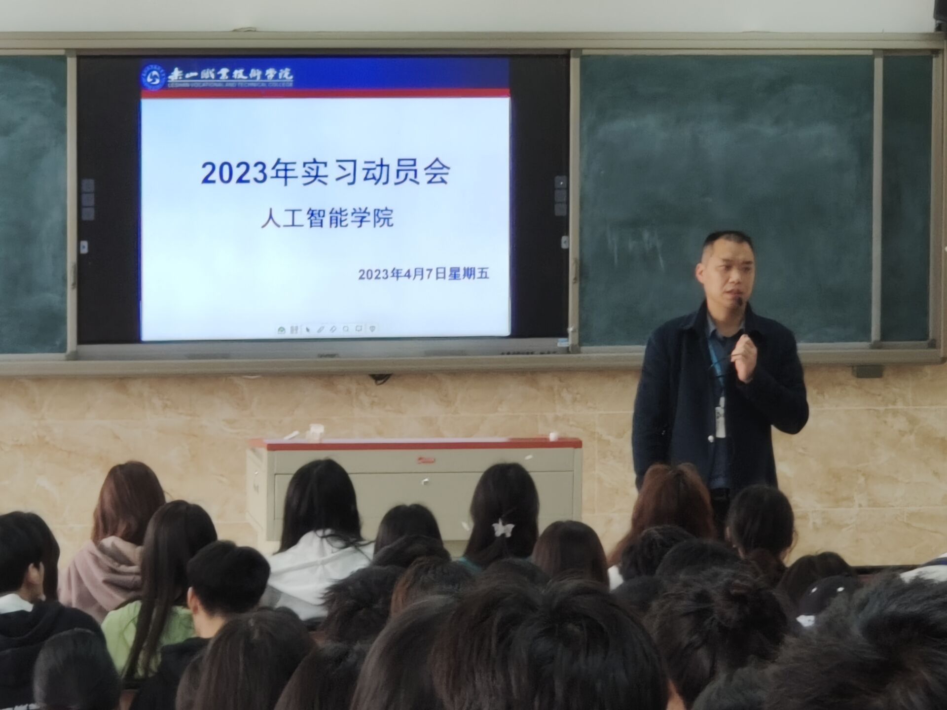 83C90A15AA22DBADF8B0D6F79FE_8D82411F_3076C.jpg?e= 尊龙Z6官方网站